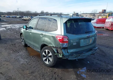 2017 Subaru Forester 2.5I Premium z USA, uszkodzony, nr VIN JF2SJAEC0HH413517